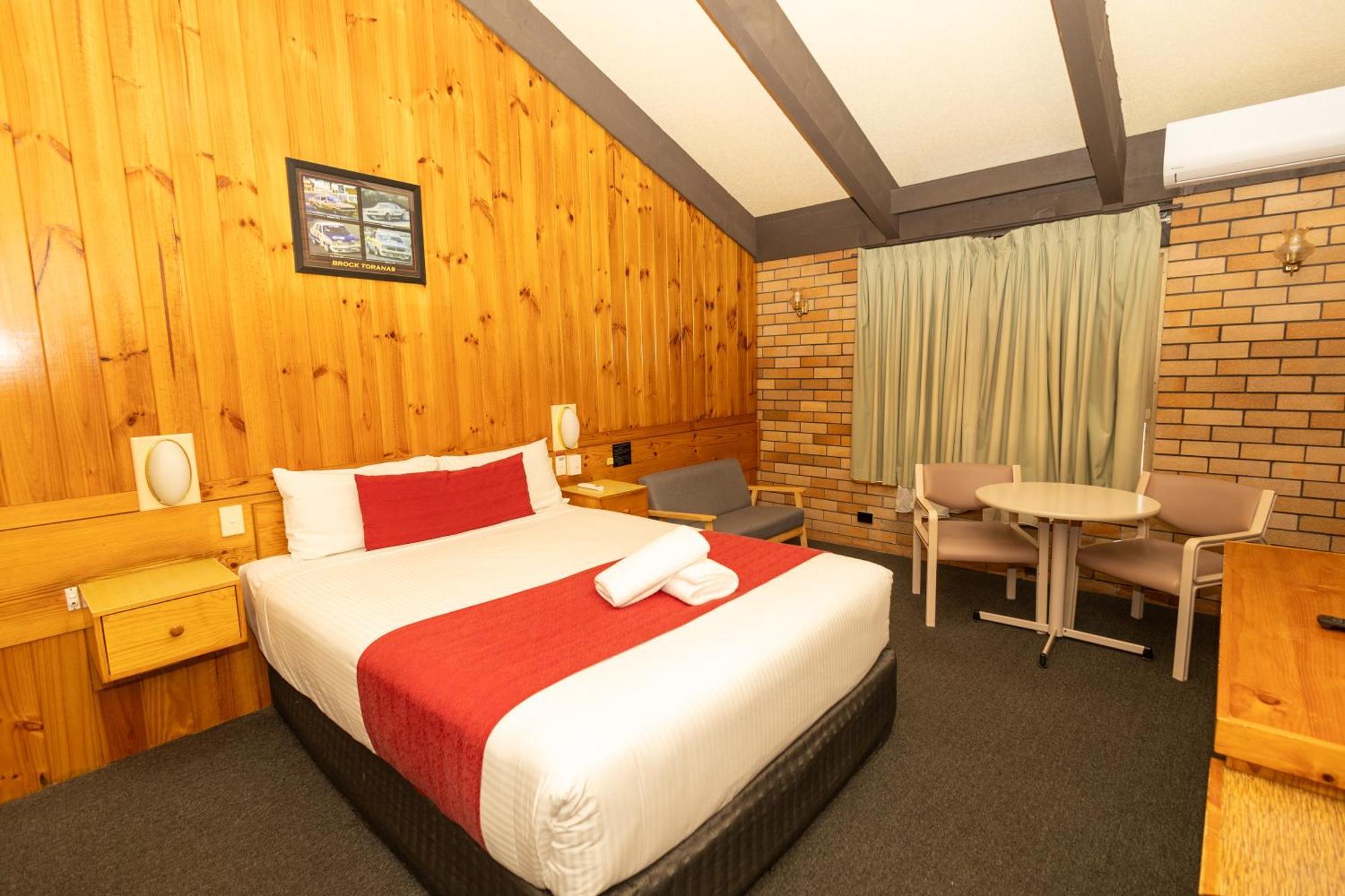 All Travellers Motor Inn Coonabarabran Esterno foto
