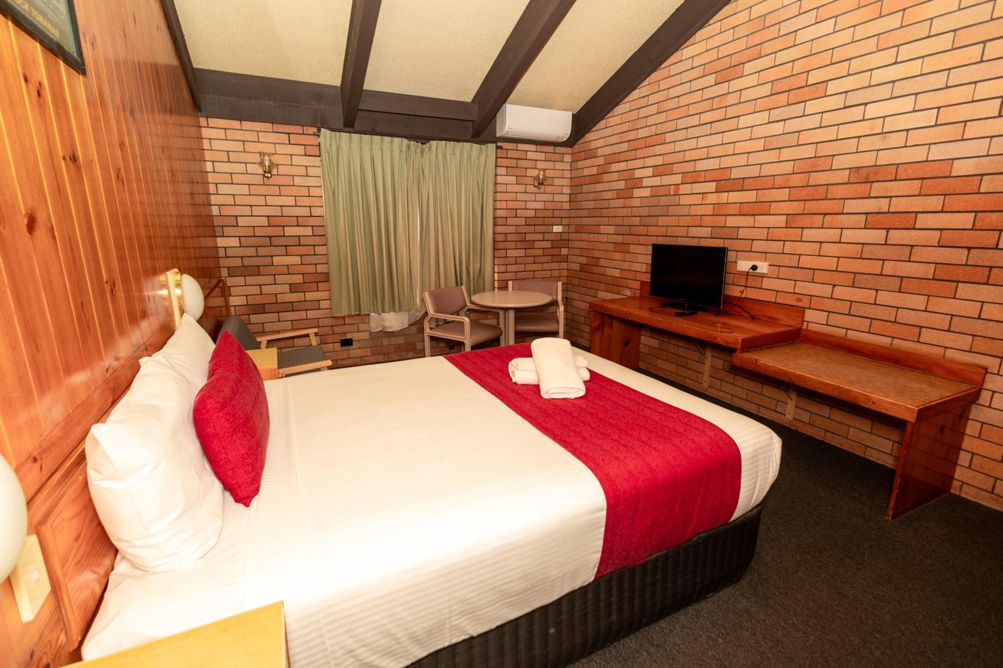 All Travellers Motor Inn Coonabarabran Esterno foto