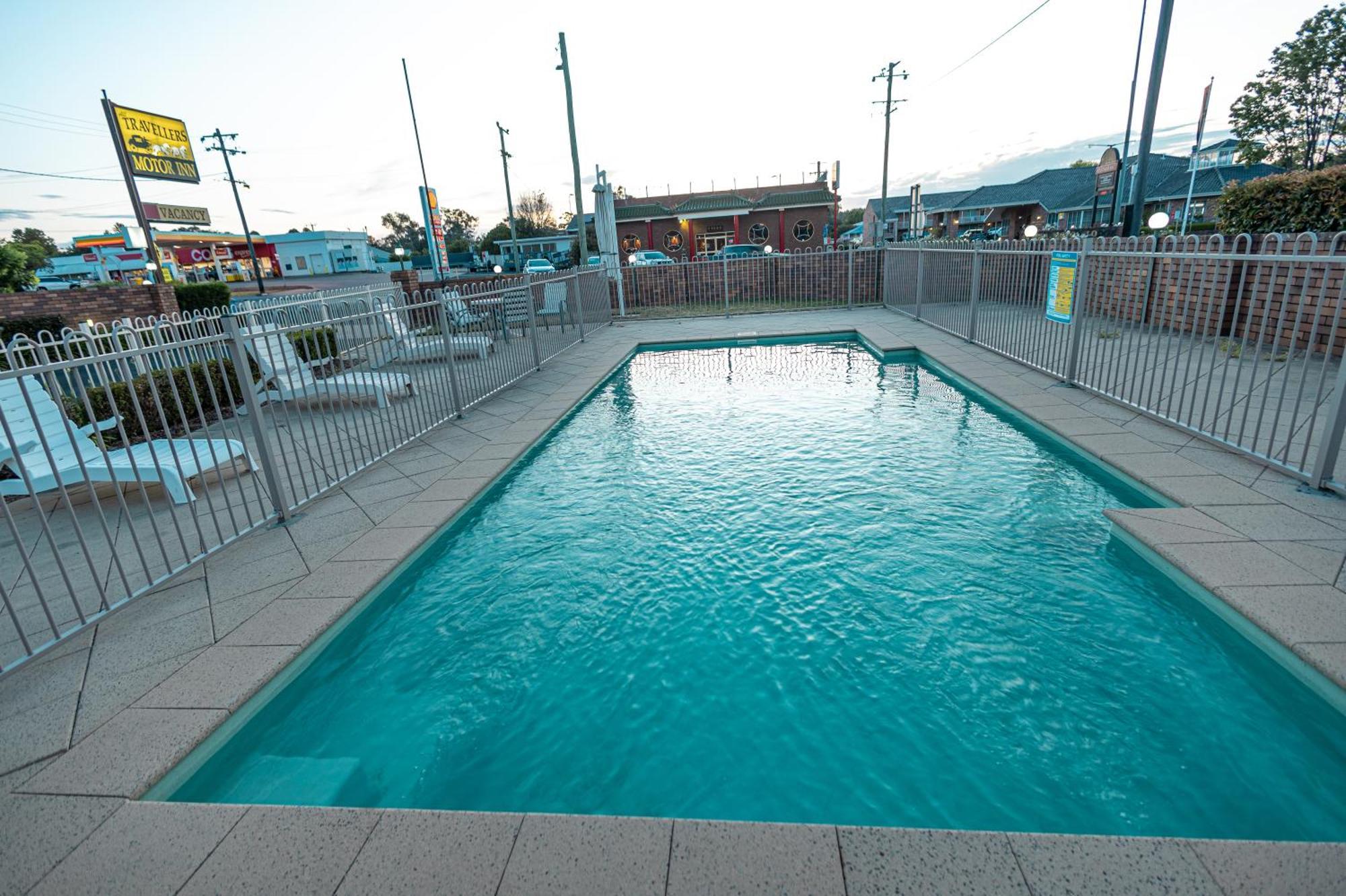 All Travellers Motor Inn Coonabarabran Esterno foto