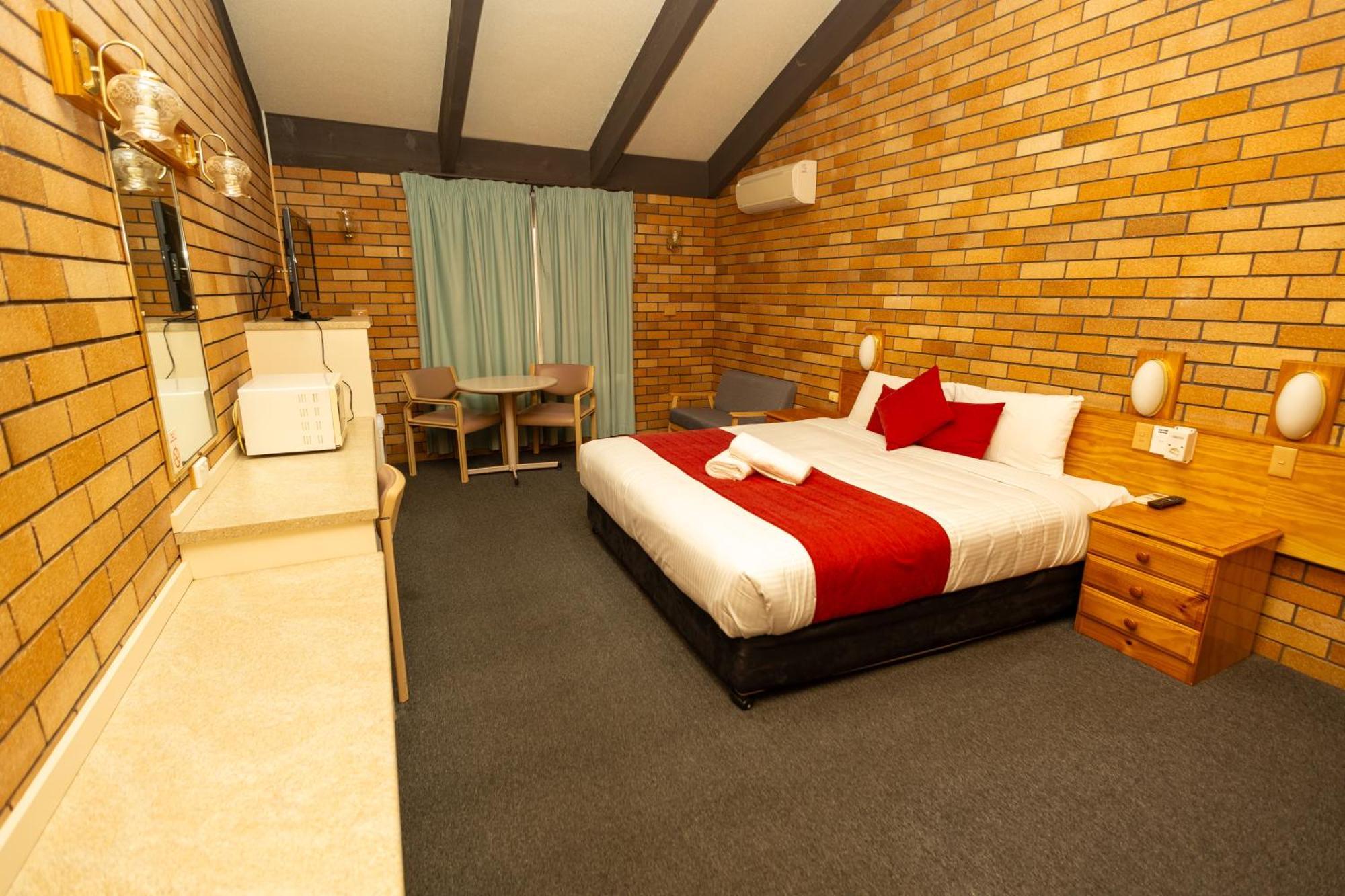 All Travellers Motor Inn Coonabarabran Esterno foto